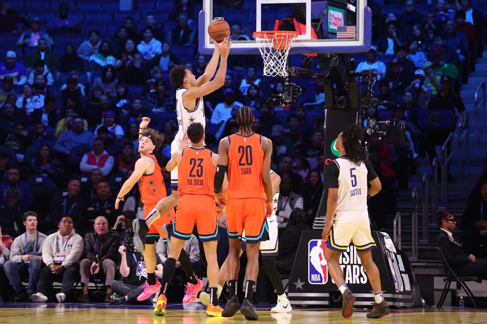 凭借麦克尼 凭借麦克尼