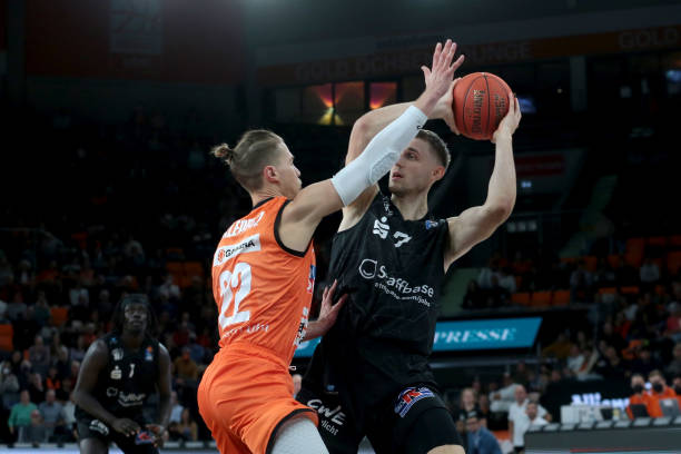 与高风险直 与高风险直